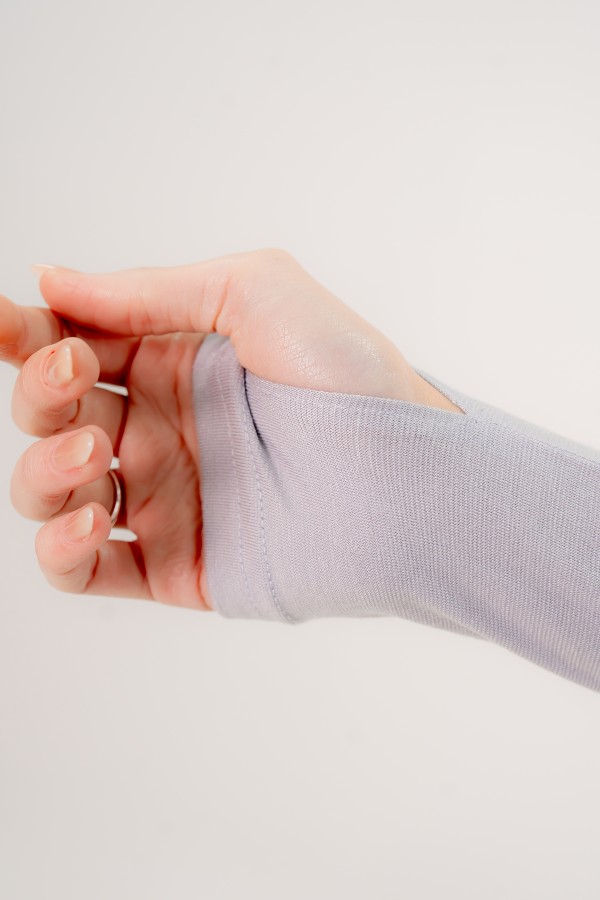 Parmak Geçmeli Gri Renk Kolluk