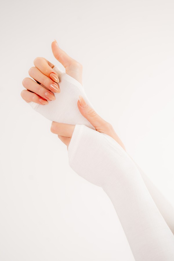 Parmak Geçmeli Krem Rengi Kolluk